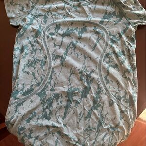 Teal lululemon scuba top
